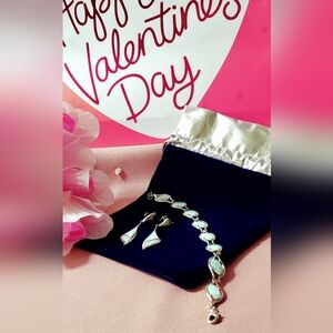 NEW .925 Silver & White Opal Bracelet & Earrings Set In Velvet Pouch